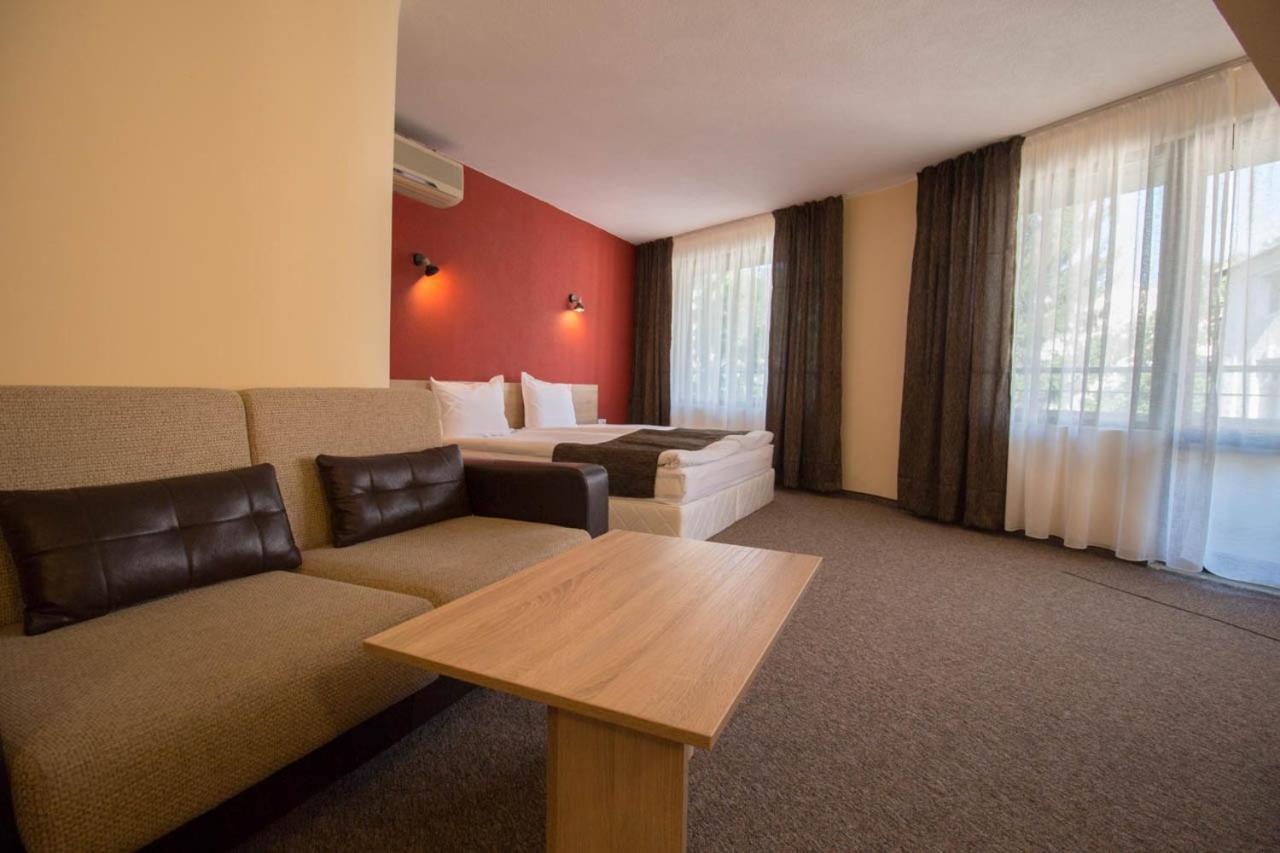 Evridika Hotel デヴィン エクステリア 写真